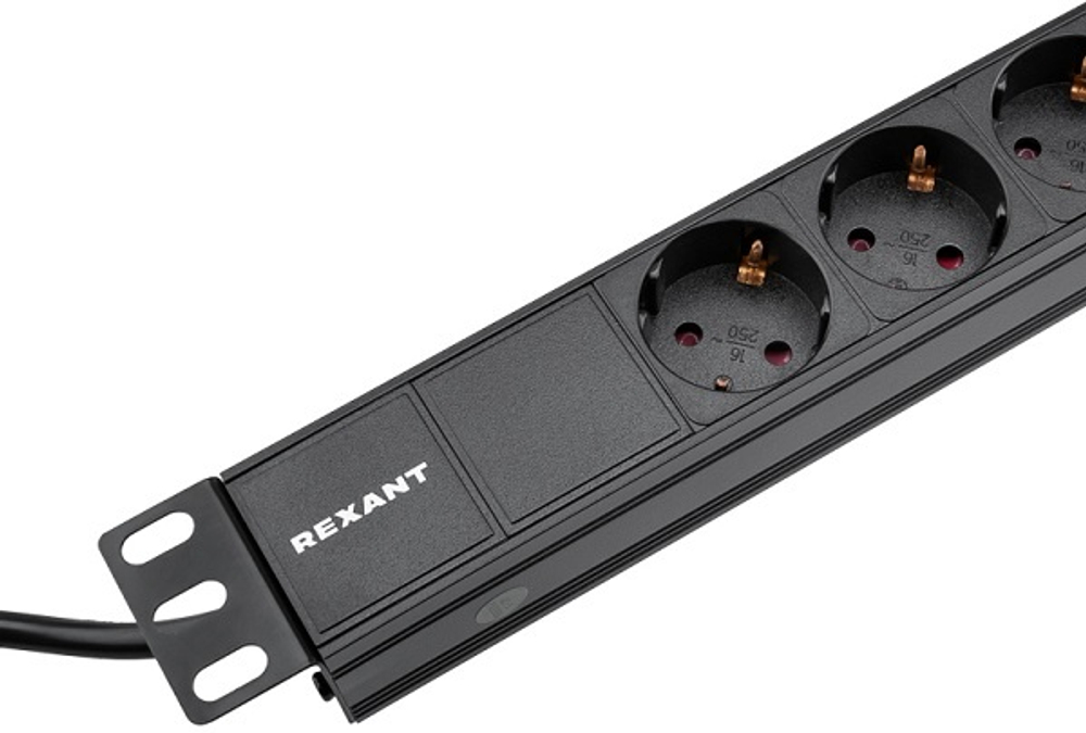 Блок розеток  Rexant 04-0305-1