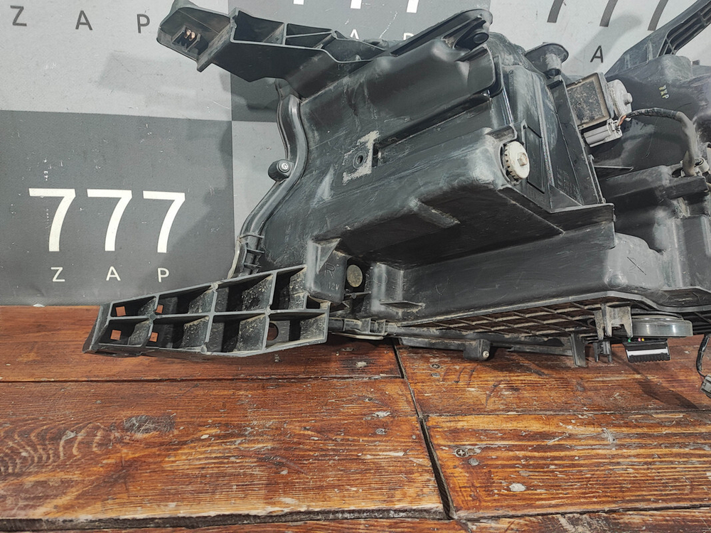 Фара правая LED Toyota Land Cruiser Prado 150 17-24 Б/У Оригинал 8114560N20