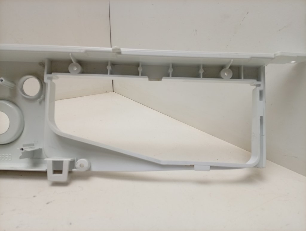 IWUE4105CIS кт64 Лицевая панель для стиральной машины Indesit 250005868 б/у