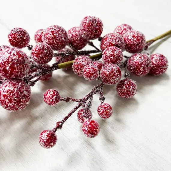 Ветвь Блестящая из красных ягод 35 см., Christmas DeLuxe (89162)