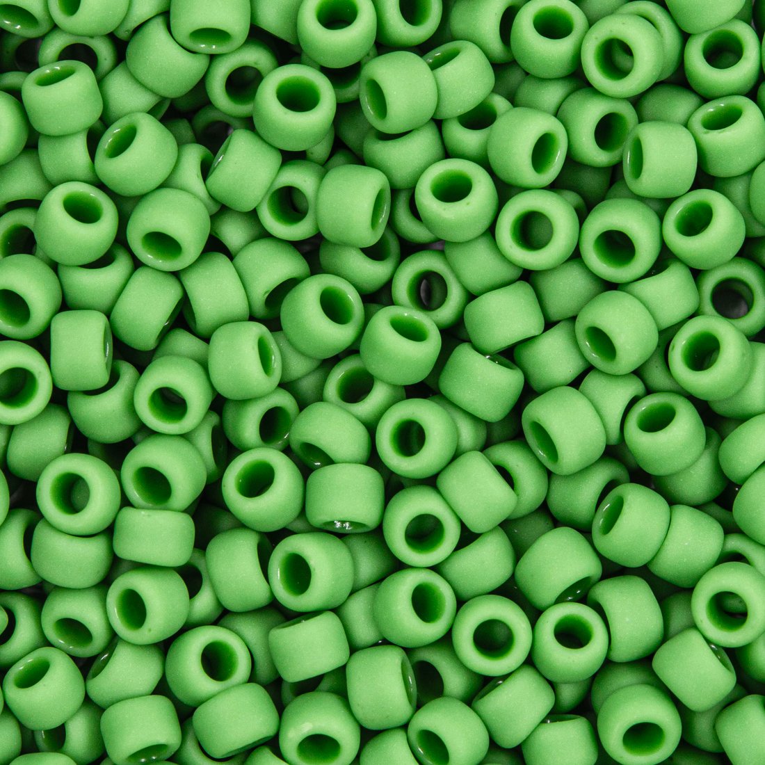 Японский бисер TOHO Round 8/0 (№47F), непрозрачный матовый