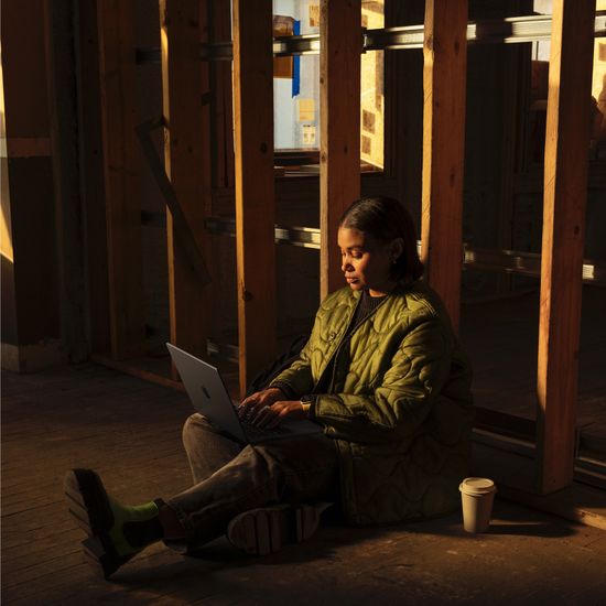 Apple MacBook Pro 16" (M4 Max 14C CPU, 32C GPU, 2024) 36 ГБ, 2 ТБ SSD, «черный космос»