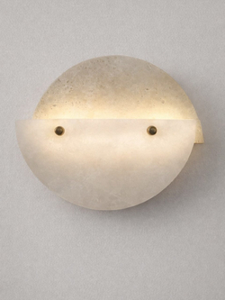 Стильное настенное бра из натурального камня