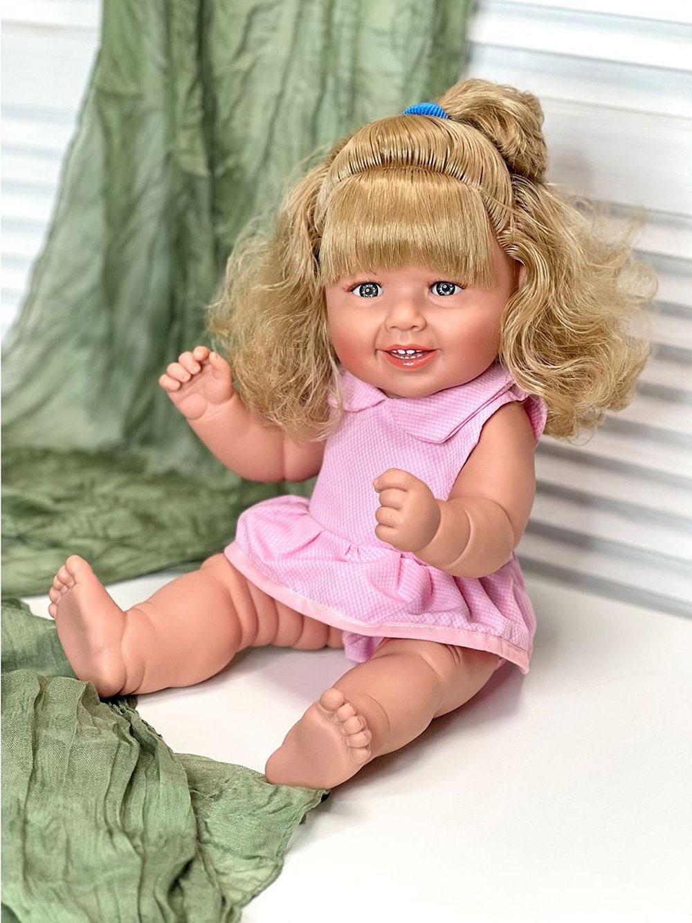 Кукла Manolo Dolls виниловая Diana 47см в пакете (7265)