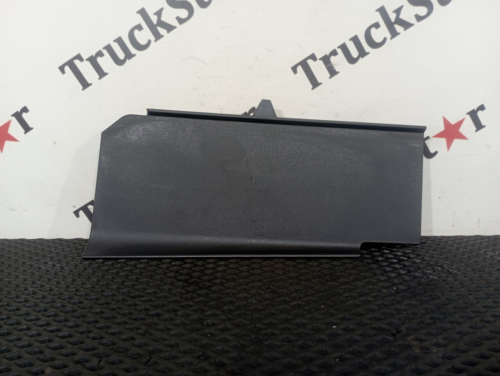 Накладка торпедо 2023г