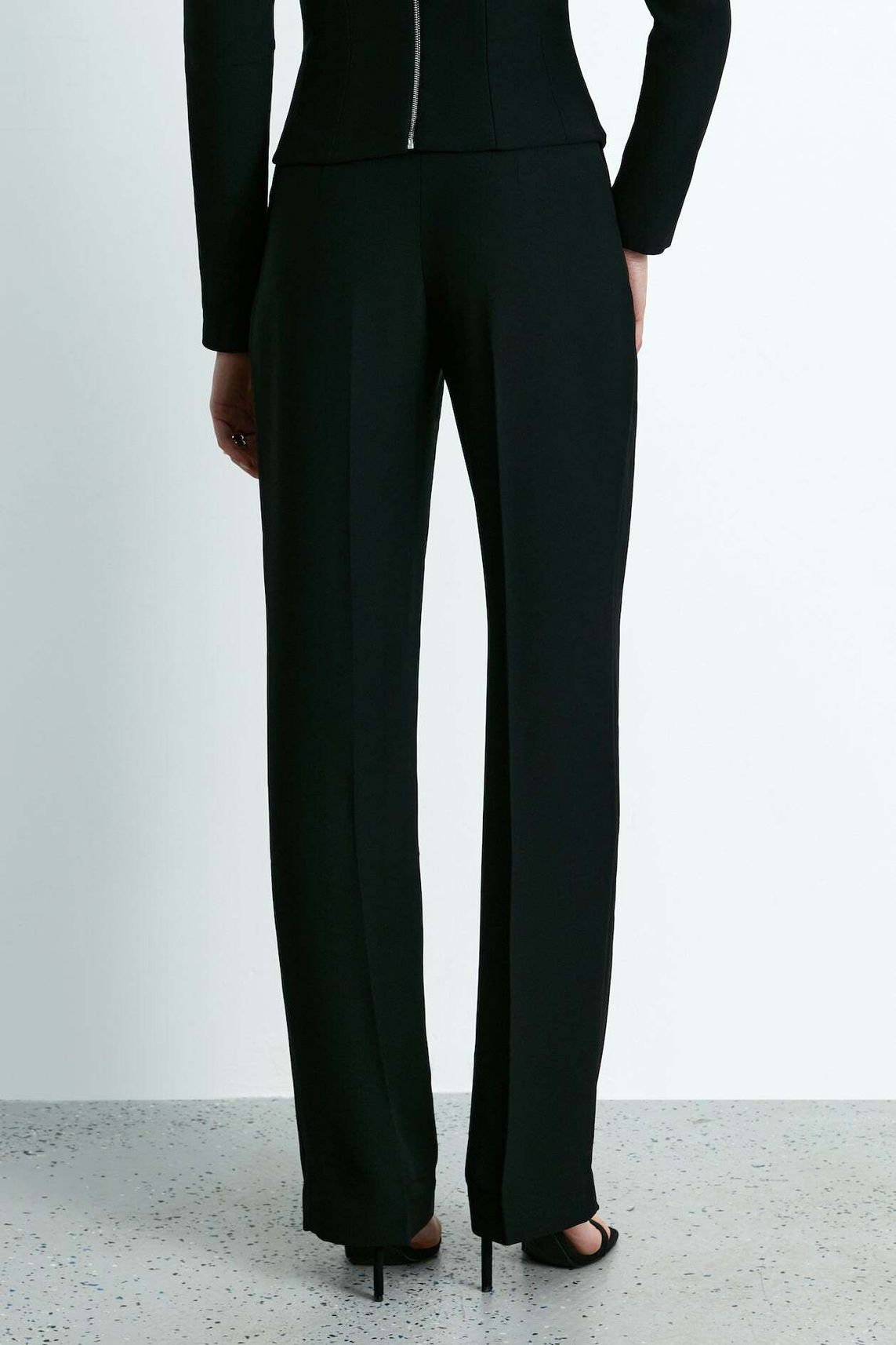 Брюки прямого кроя из крепа