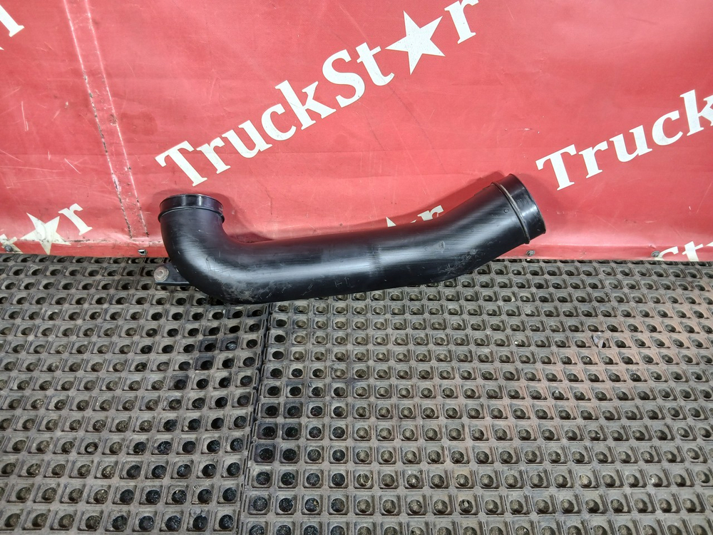 Патрубок воздушного фильтра