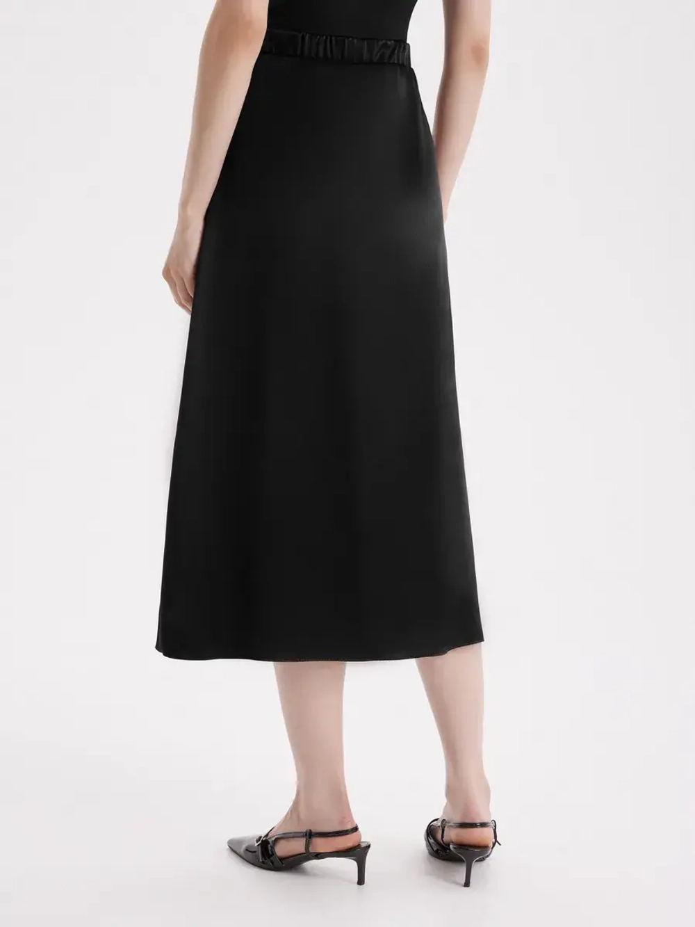 Юбка атласная с разрезом шелковая на резинке миди