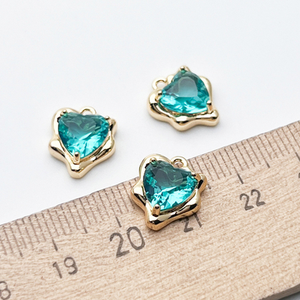 Подвеска Сердце, цвет золото + ультрамарин, размер 13*10 мм, цена за 1 шт