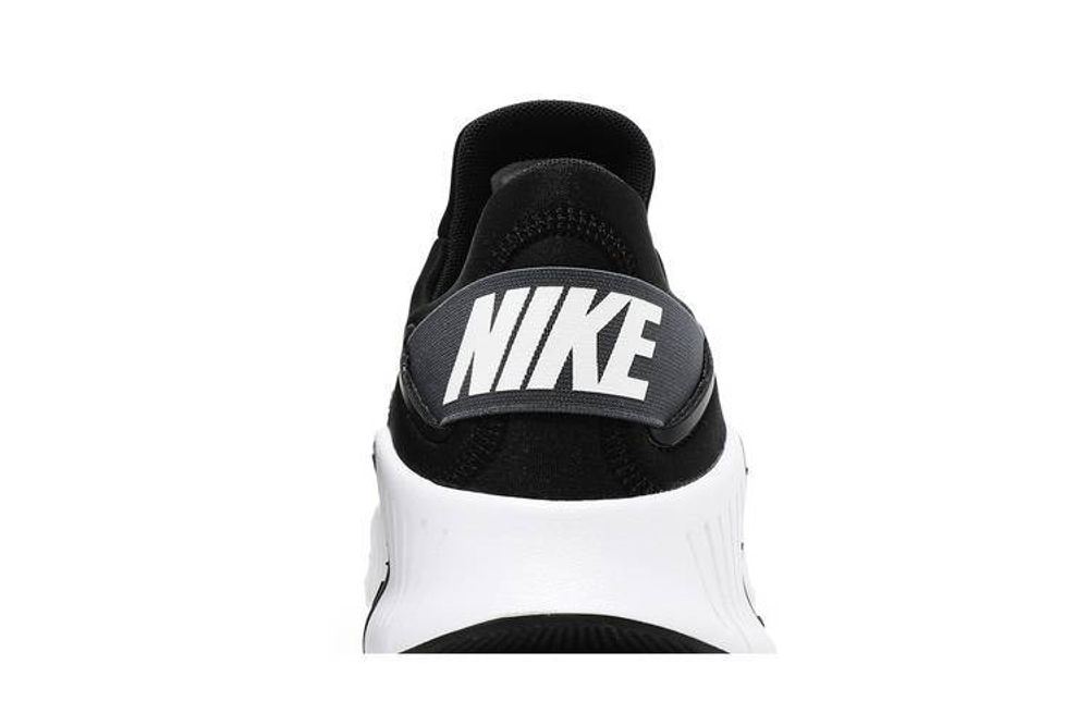 Nike metcon 4 black white top