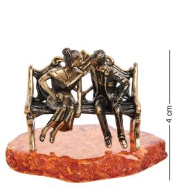 Народные промыслы AM-1156 Фигурка «Свидание» (латунь, янтарь)