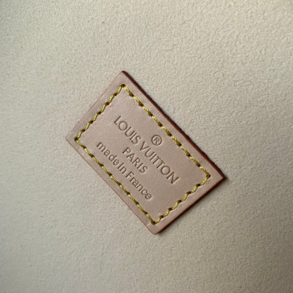 Louis Vuitton Coffret Tresor 24