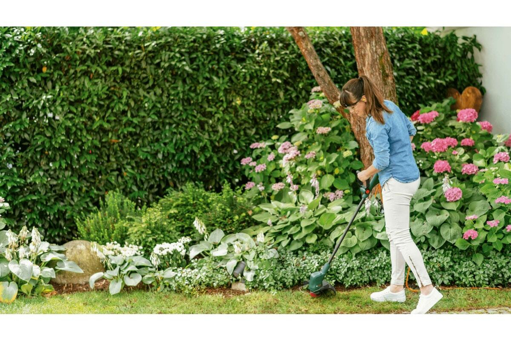 Триммер для травы Bosch EasyGrassCut 26 06008C1J01
