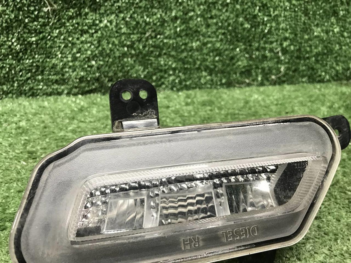 Фонарь заднего хода правый Genesis GV80 (20-23)