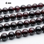 Гранат бусины (сорт Б), диаметр 6,1-6,3 мм, цена 30-31 шт (1/2 нити)