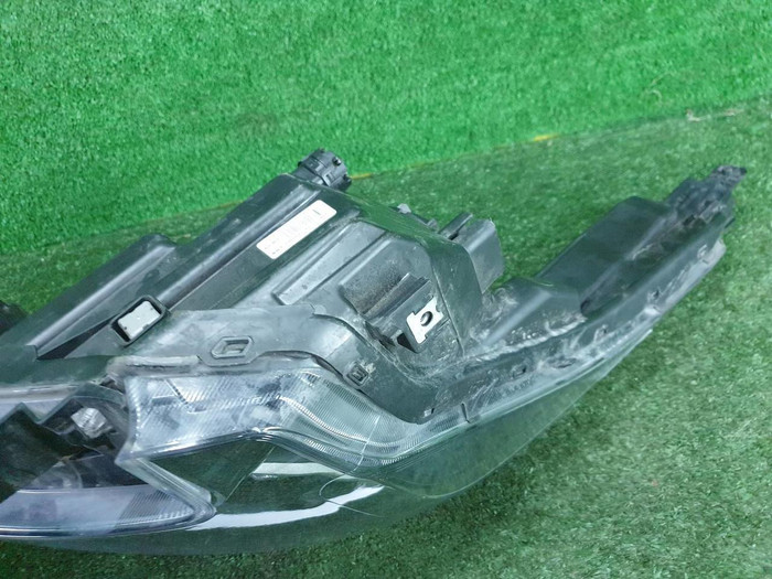 Фара правая Kia Rio 4 (2020-н.в.) галоген