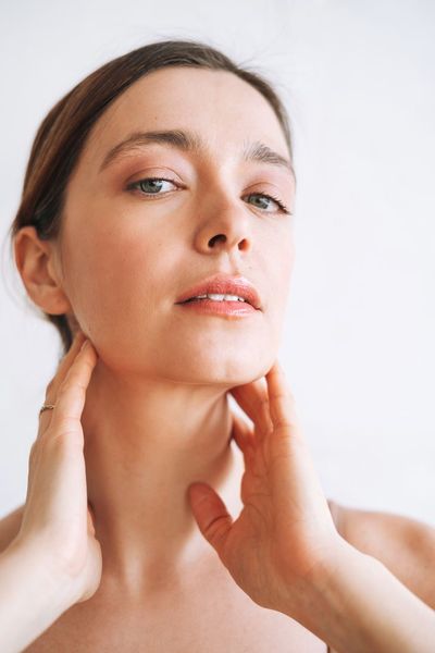 Лифтинг-филлер: Ваше мгновенное преображение — как вернуть лицу молодость и объем без скальпеля