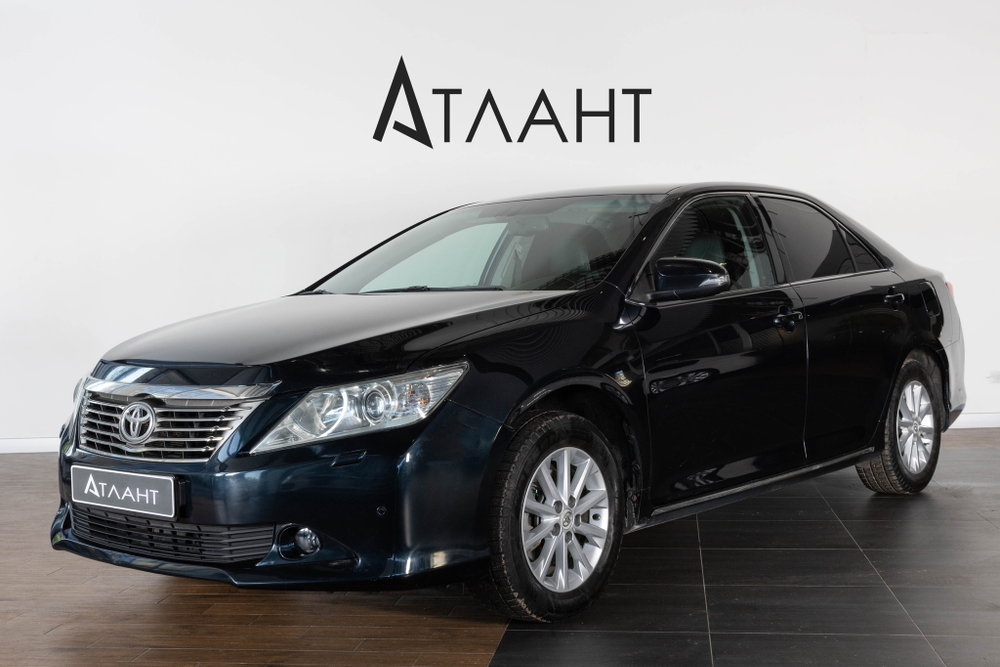 Toyota Camry, 2012 год