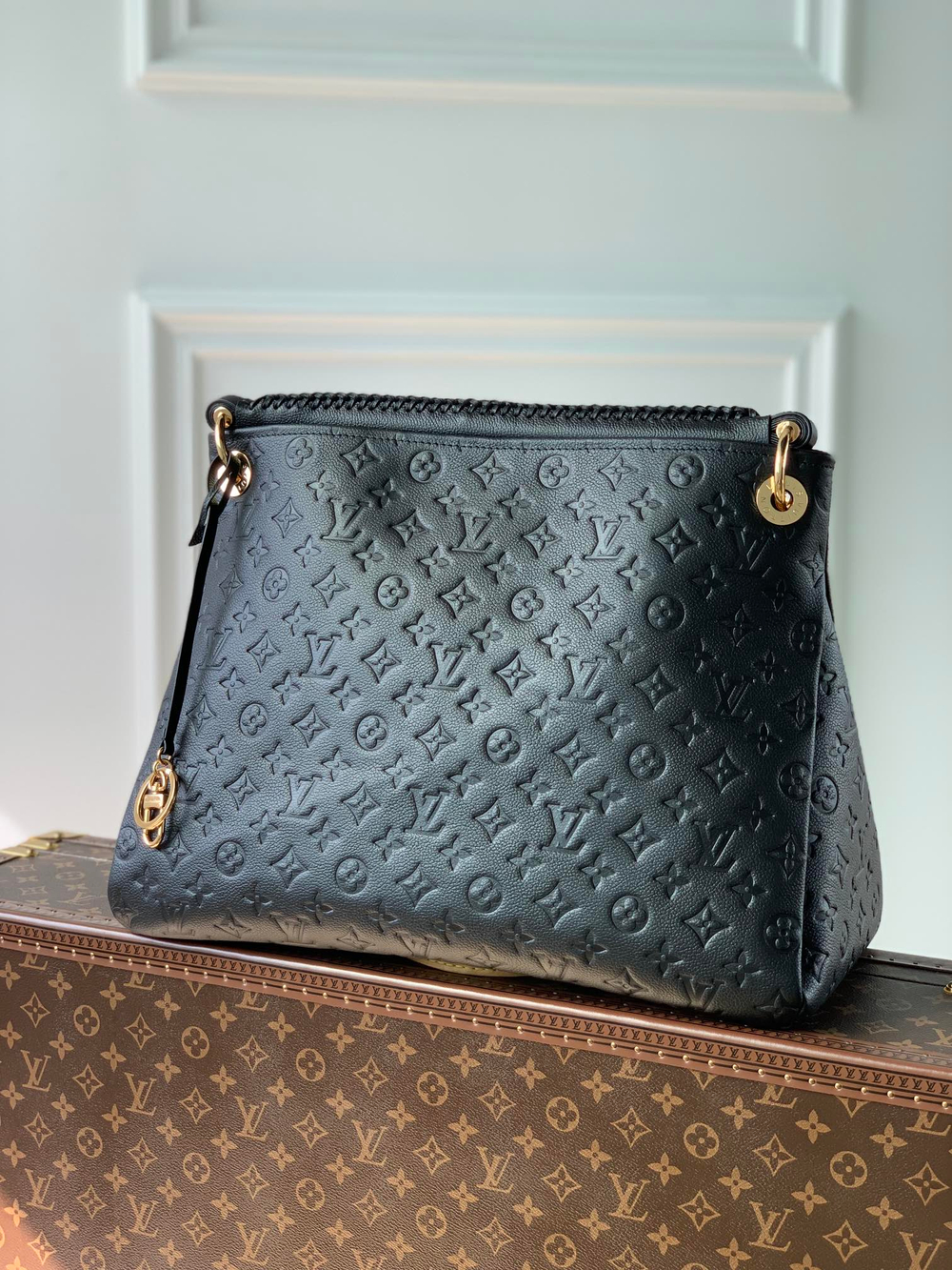 Louis Vuitton Artsy MM