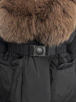 Пуховик 8820 однотонный удлиненный с мехом накладными карманами и поясом