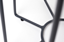 "Эквадор" журнальный стол из HPL круглый Ø40 H55, каркас из алюминия темно-серый (RAL 7024) муар, цвет столешницы "серый гранит"