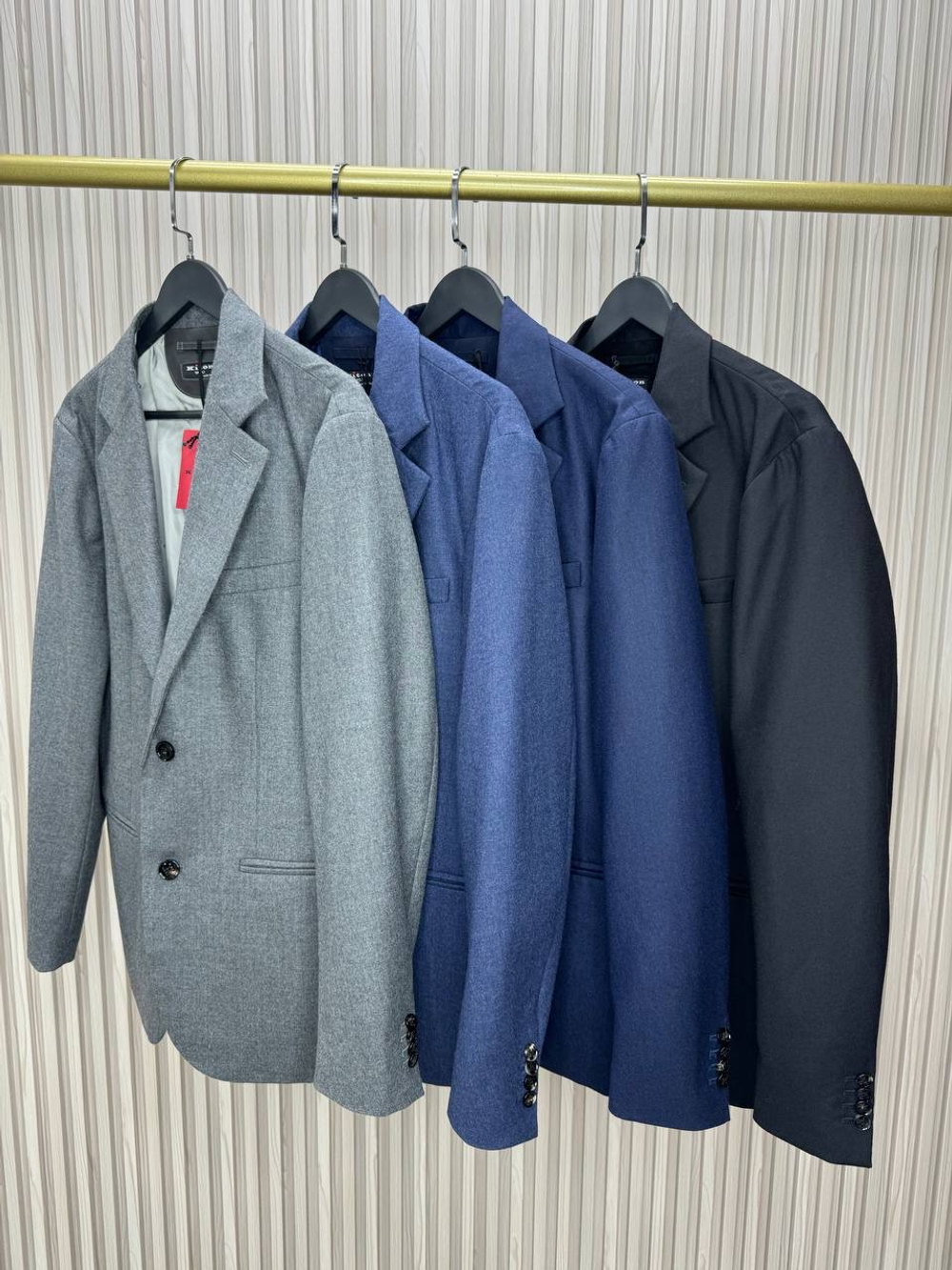 Классический костюм Kiton