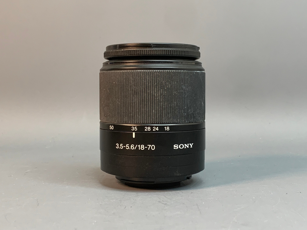 Sony A300 Kit DT 18-70mm 3.5-5.6 Macro