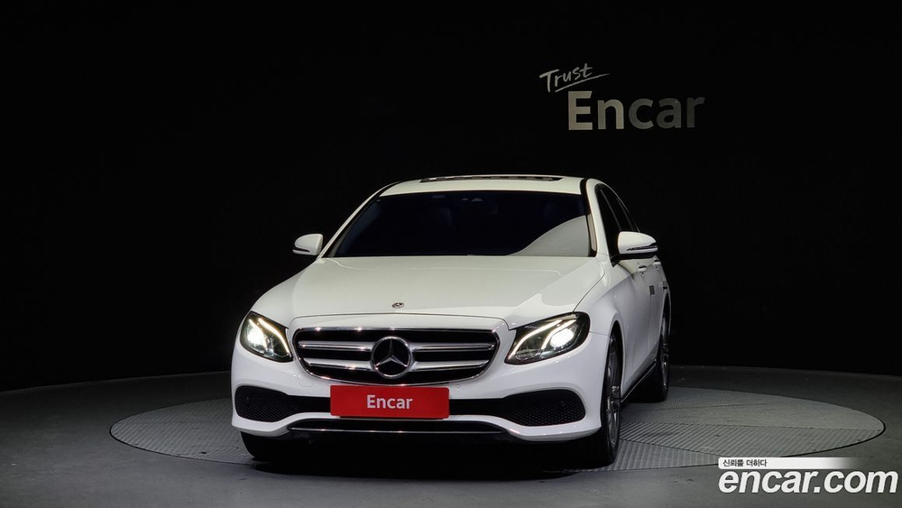 Mercedes-Benz E-Class W213 E300 Avangarde (08.2019)