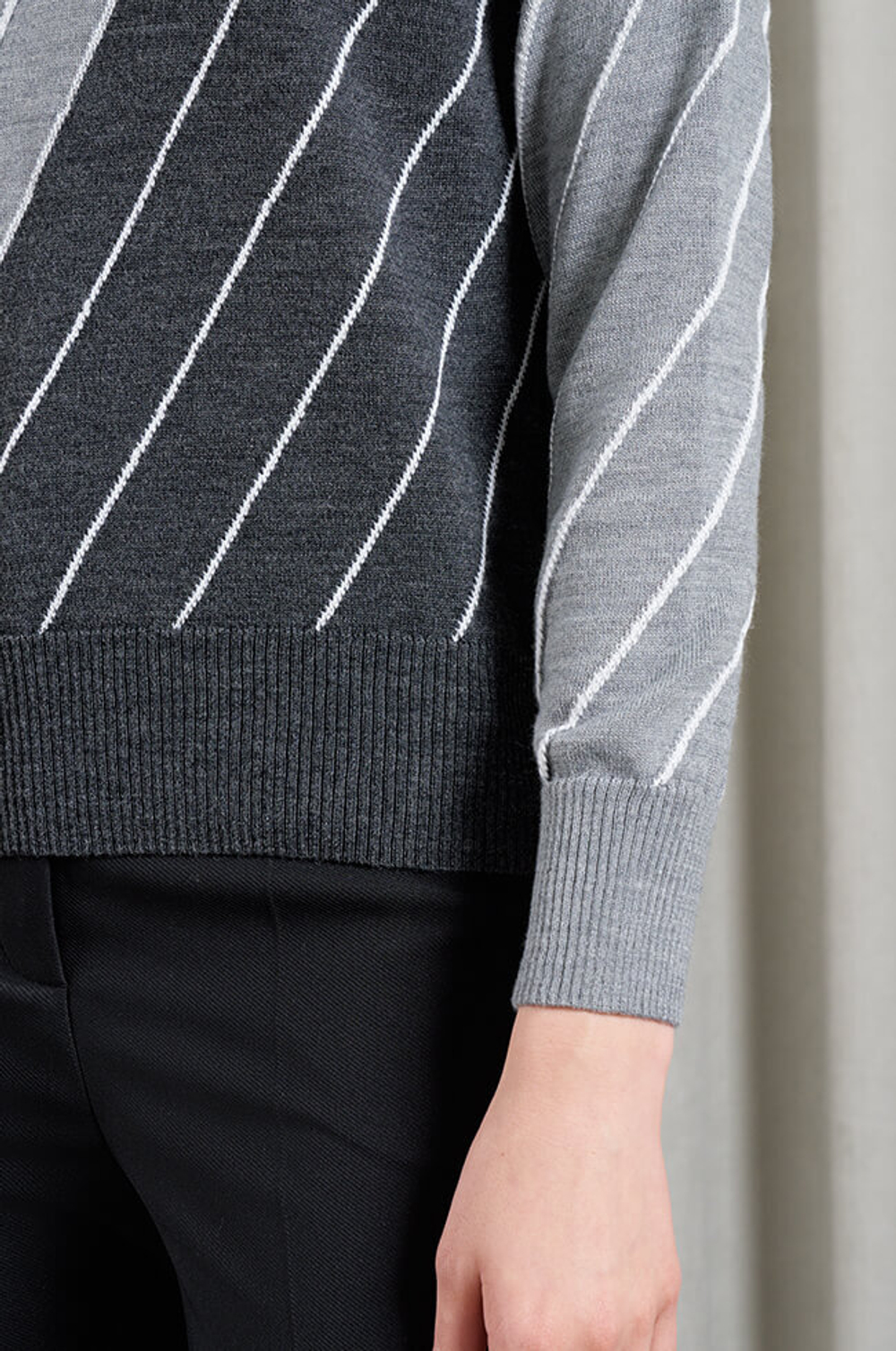 22948 Джемпер женский (серый мультиколор)