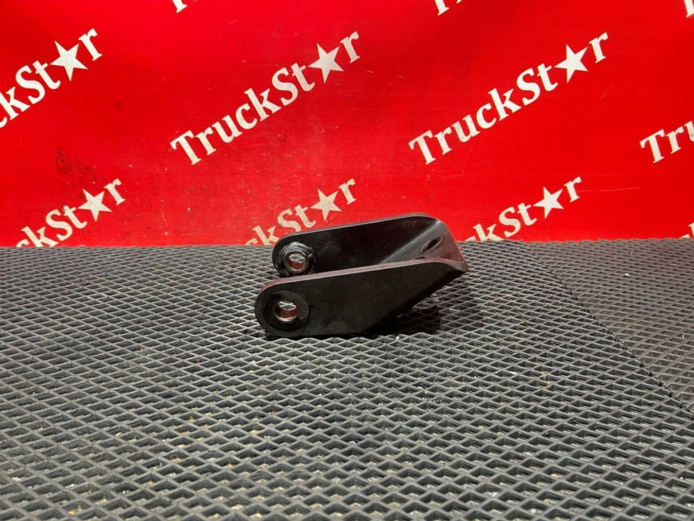 Кронштейн амортизатора заднего