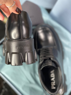Лоферы Prada