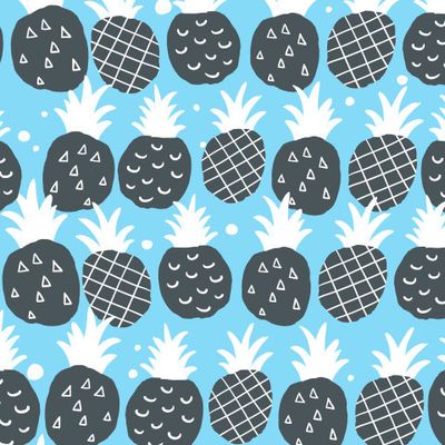 Ананасы на голубом