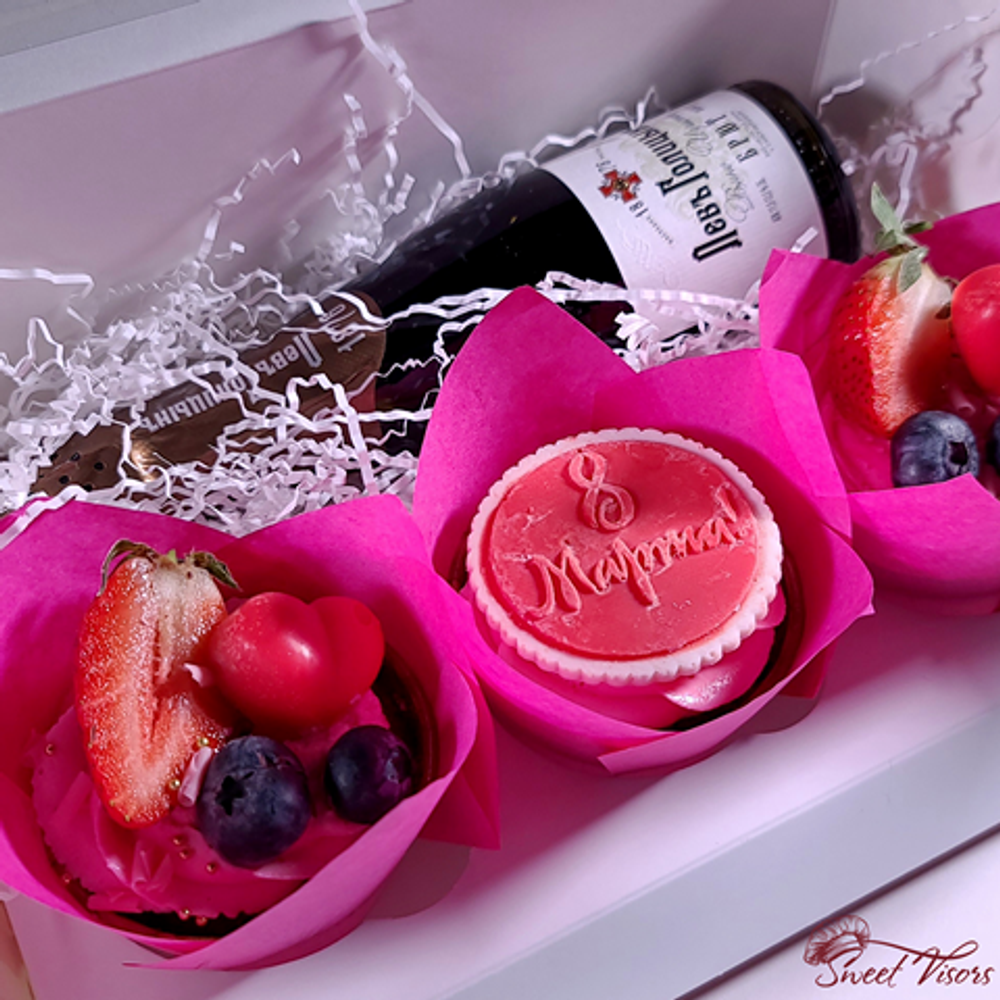 Кпкейки для женщин на 8 марта кондитерская Sweet Visors сладкие козырьки кондитер Светлана Дегтерева