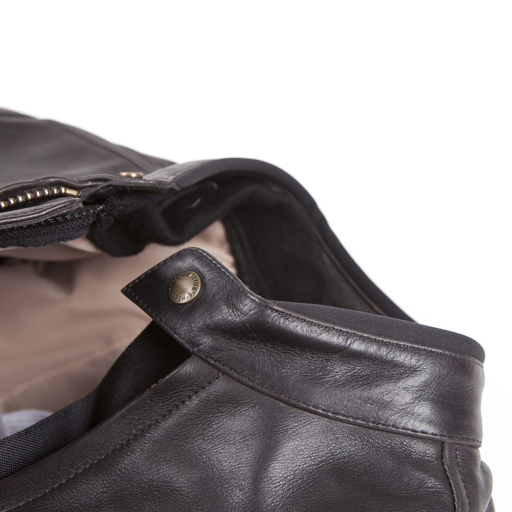 Ace / Гладкая кожа / Глянец / Коричневый