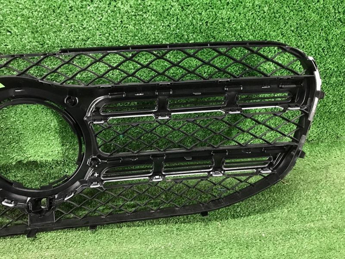Решетка радиатора Mercedes GLS x167 (2019-2023)