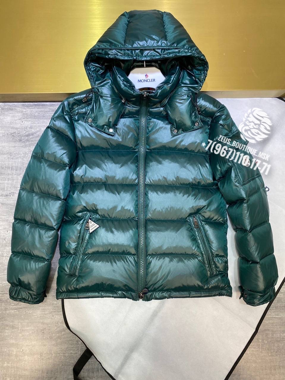 Пуховик Moncler