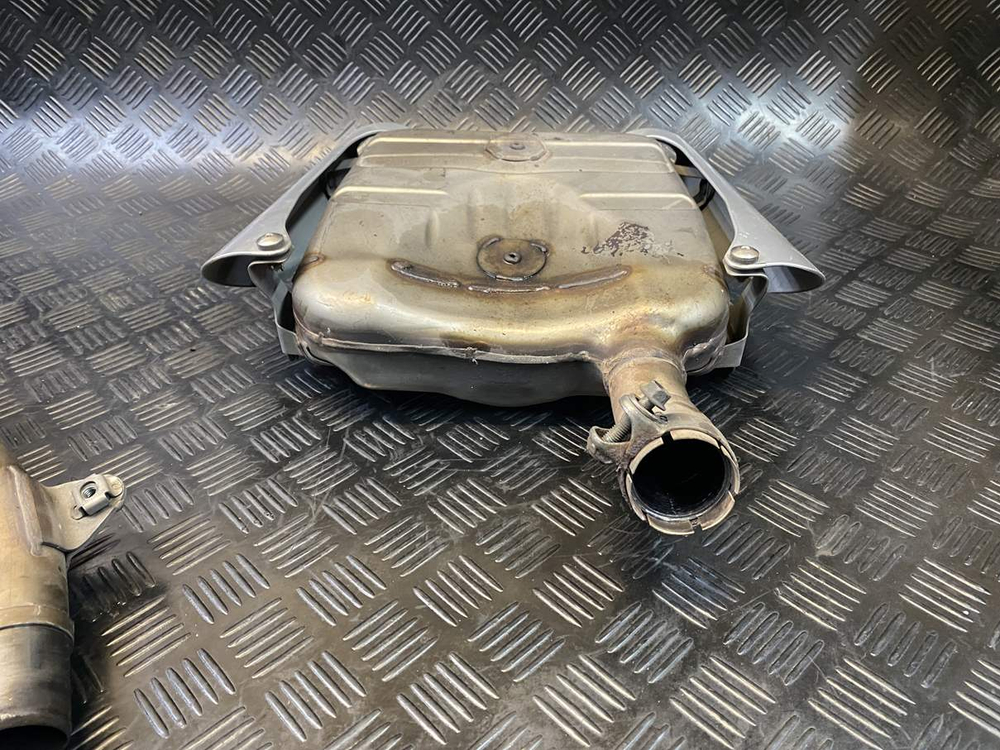 Глушитель Suzuki GSR400 (GK7DA)