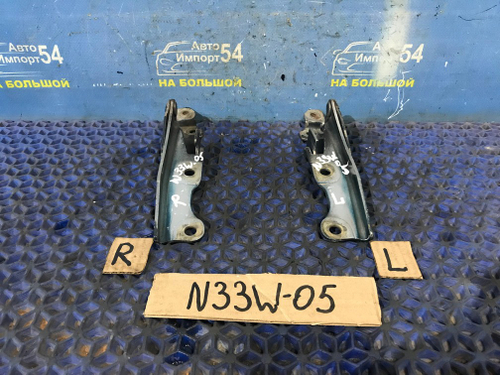 Петля капота правая MITSUBISHI CHARIOT 1995