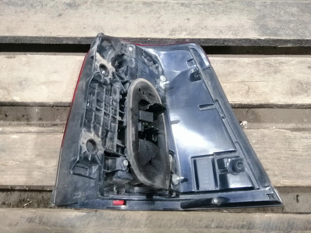 Фонарь задний левый Toyota Land Cruiser 200 15-22 Б/У Оригинал 8156160B70