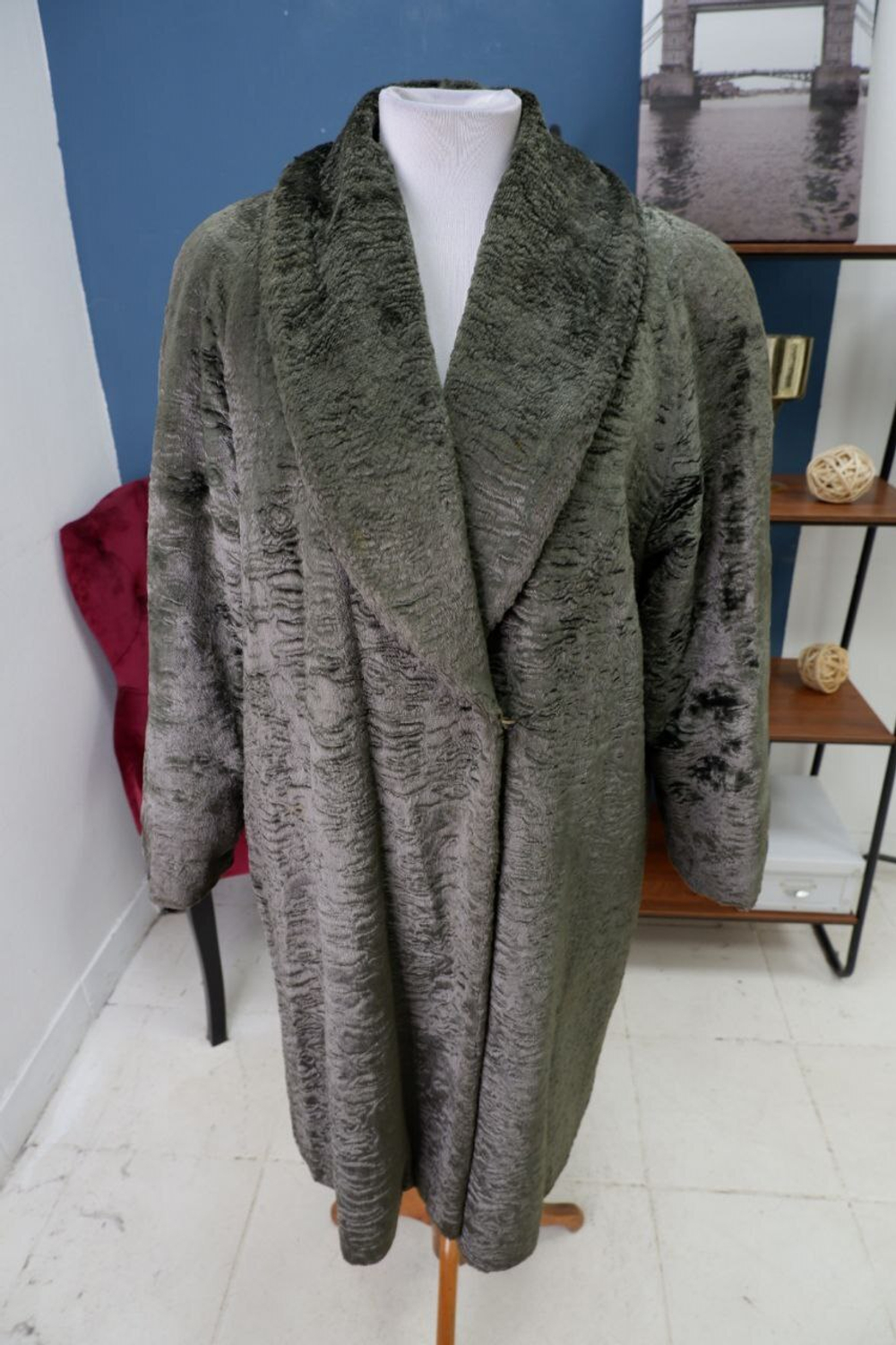 Шуба из искусственного меха 50-52 размер