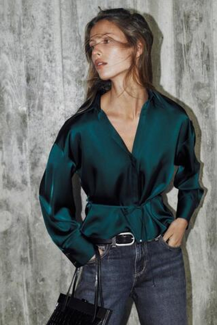 ZARA АТЛАСНАЯ БЛУЗКА С ТОНКИМ ПОЯСОМ, СИНЕ-ЗЕЛЕНЫЙ
