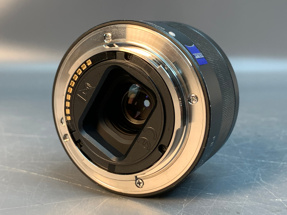 Sony Sonnar T* FE 35mm f/2.8 ZA