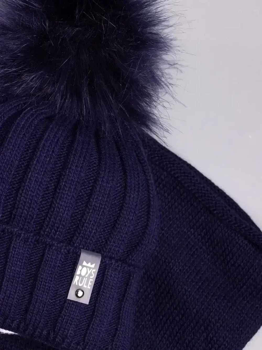 Шапка для мальчика зимняя вязаная и снуд