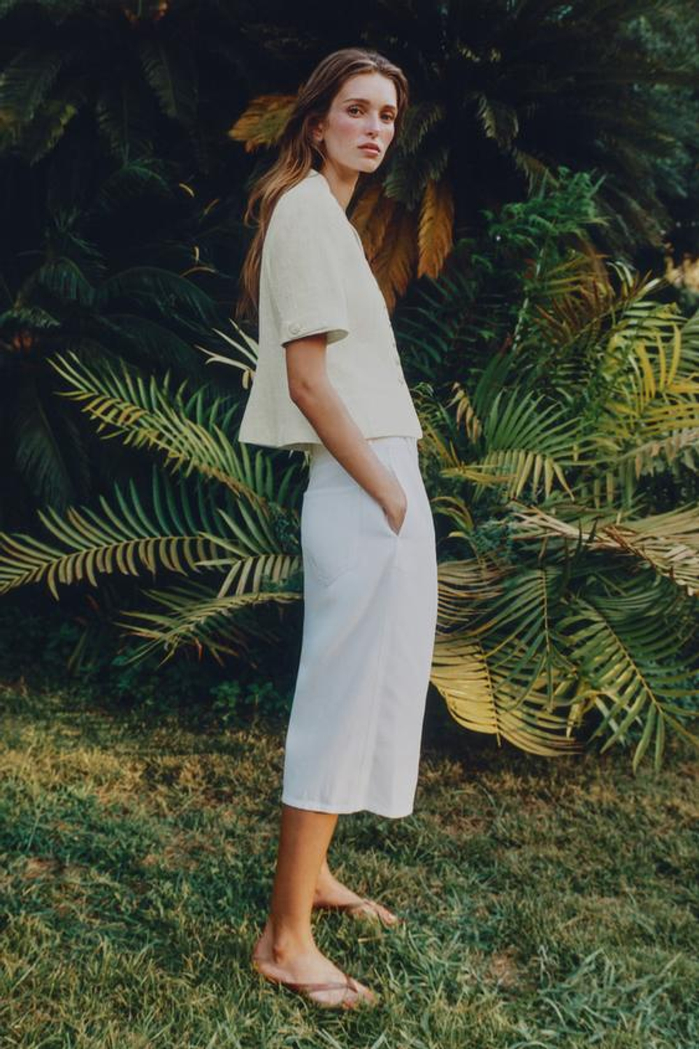 ZARA ДЛИННЫЕ ДЖИНСОВЫЕ ШОРТЫ Z1975 С ПУГОВИЦАМИ, БЕЛЫЙ