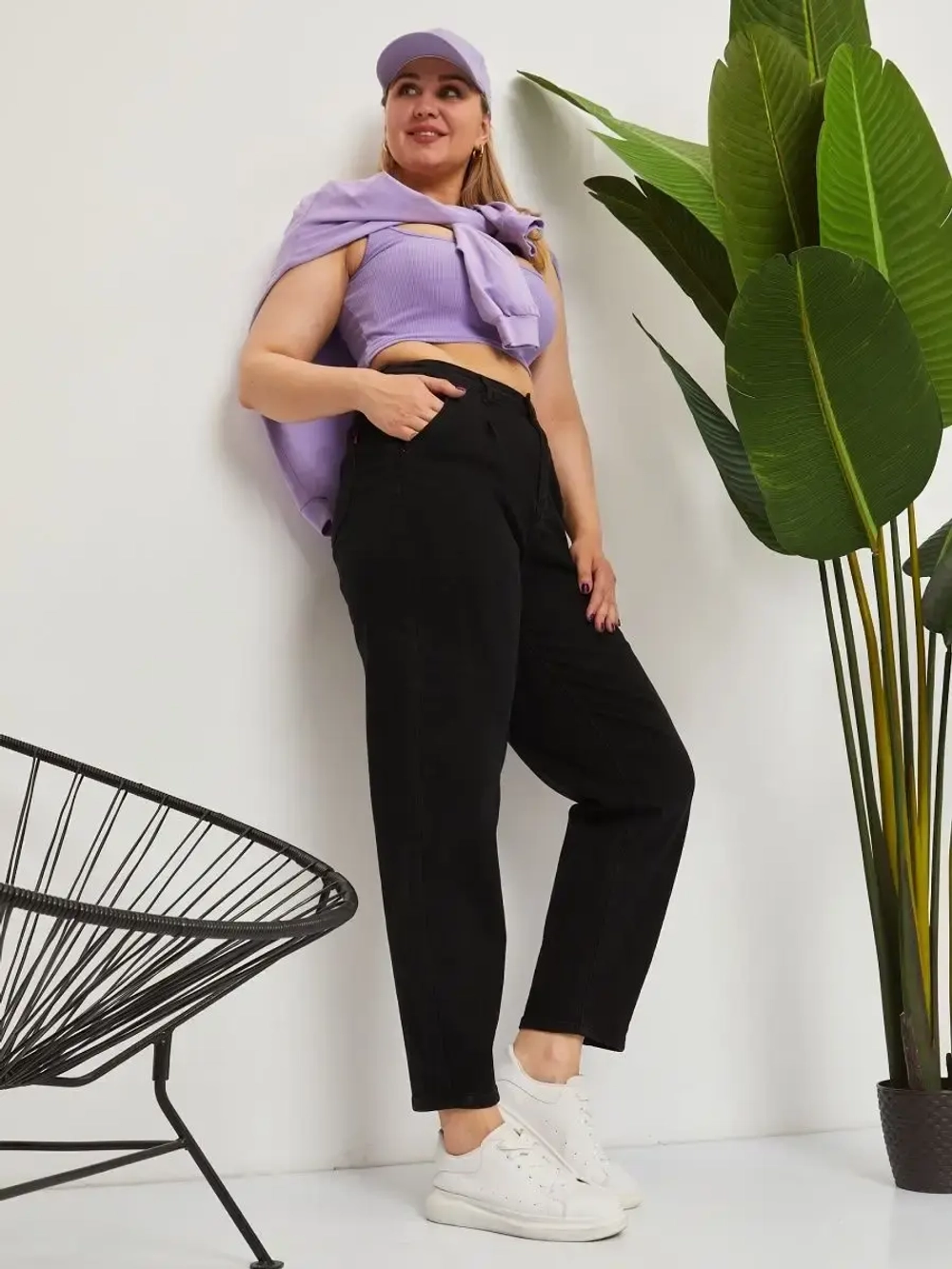 Джинсы с высокой посадкой мом фит бананы