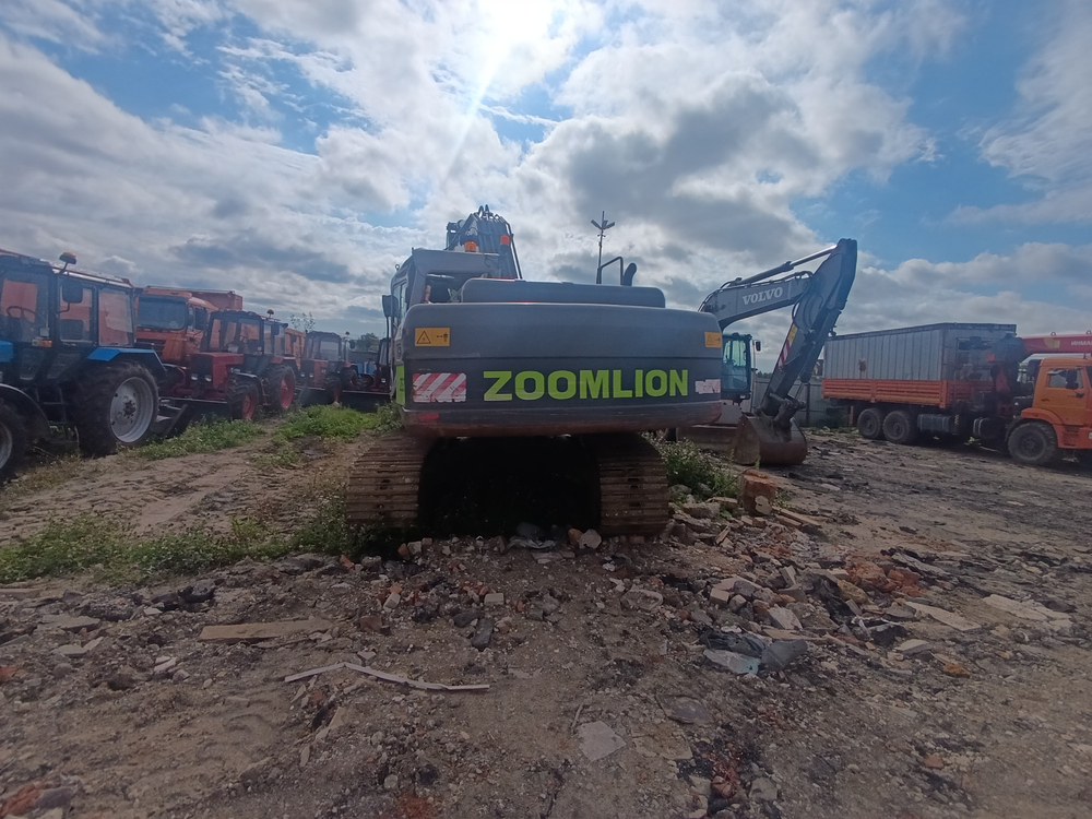 Zoomlion ZE215 Экскаватор ZE215E (Дизельный, 5,9 л, 152 л.с., АТ)