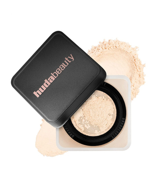 Huda Beauty Easy Bake Loose Powder Pound Cake