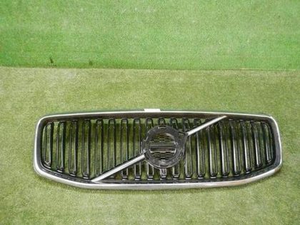 Решетка радиатора Volvo XC60 2 (2017-2021)