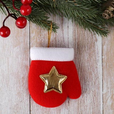 Мягкая подвеска Варежка со звёздочкой 8х6 см, красный