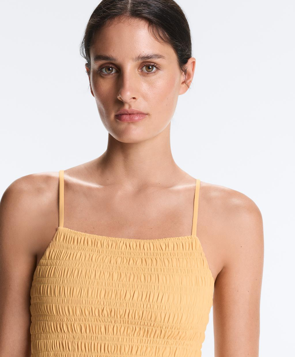 Oysho Топ Comfortlux со сборкой, горчично-желтый